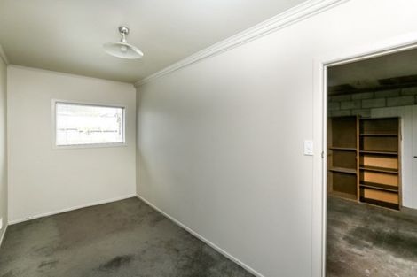 Photo of property in 27 Rospeath Crescent, Spotswood, New Plymouth, 4310