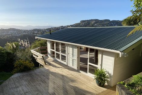 Photo of property in 6 Jerome Way, Crofton Downs, Wellington, 6035