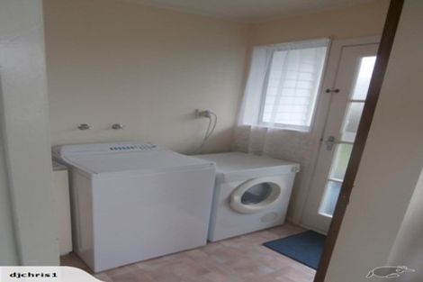 Photo of property in 23b Colchester Crescent, Newlands, Wellington, 6037