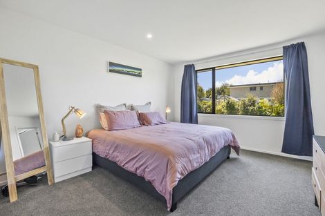 Photo of property in 8 Three Kings Court, Outram, 9019