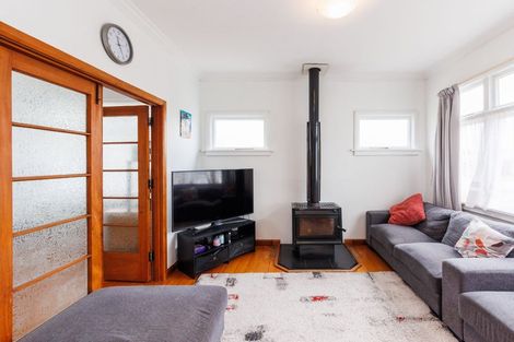 Photo of property in 77 Hillcrest Drive, Kelvin Grove, Palmerston North, 4414