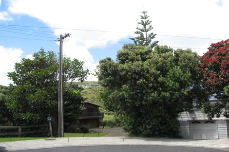 Photo of property in 16 Ngatira Road, Muriwai, Waimauku, 0881