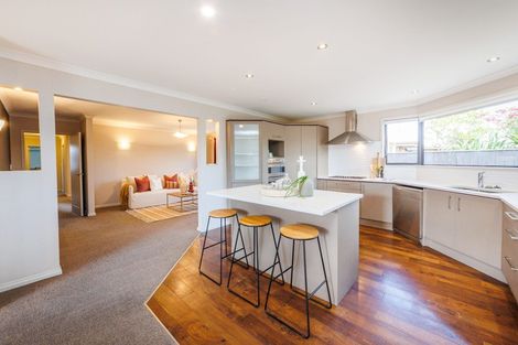 Photo of property in 33 Rodeo Drive, Kelvin Grove, Palmerston North, 4414