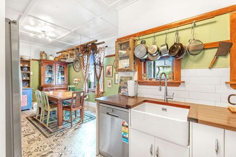 Photo of property in 56 Waihi Road, Hawera, 4610