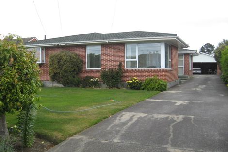 Photo of property in 81 Englefield Road, Northwood, Christchurch, 8051