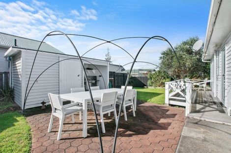 Photo of property in 16 Wallnutt Avenue, Waihi Beach, 3611