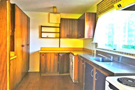 Photo of property in 71 Chivalry Road, Glenfield, Auckland, 0629