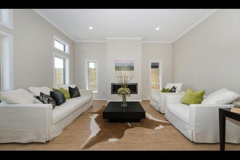 Photo of property in 11 Paso Fino Crescent, Karaka, Papakura, 2113