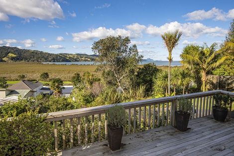 Photo of property in 26 Beach Road, Onerahi, Whangarei, 0110