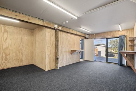 Photo of property in 15 Rosario Crescent, Red Beach, 0932