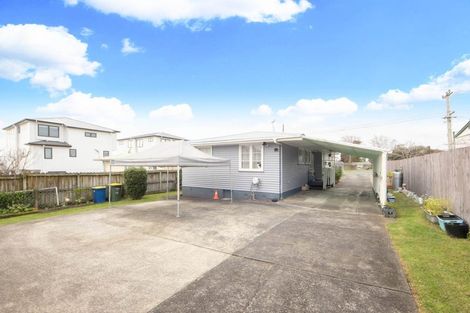 Photo of property in 15 Astley Avenue, New Lynn, Auckland, 0600