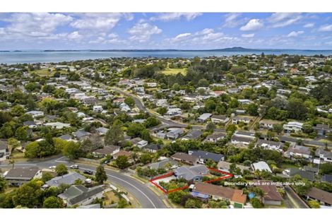 Photo of property in 123 Weatherly Road, Torbay, Auckland, 0630