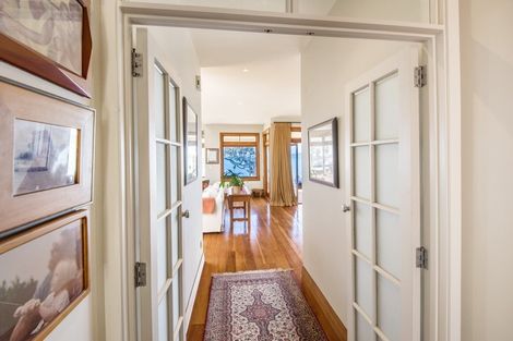 Photo of property in 48 Cheltenham Road, Devonport, Auckland, 0624