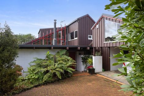 Photo of property in 18 Miraka Place, Birkenhead, Auckland, 0626