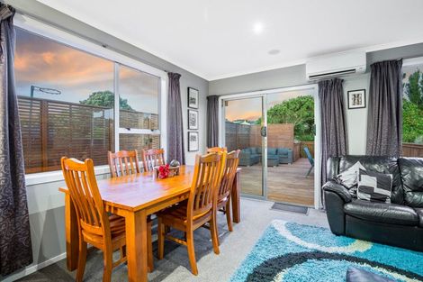 Photo of property in 25 Kapiti Crescent, Titahi Bay, Porirua, 5022