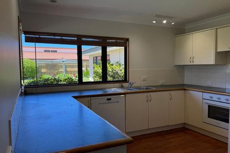 Photo of property in 8 Arataki Road, Havelock North, 4130