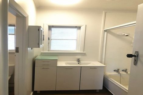 Photo of property in 12-14 Clevedon Road, Papakura, 2110