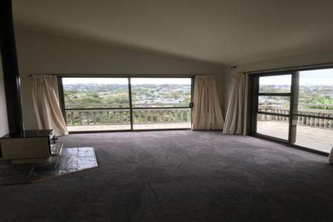 Photo of property in 38 Tree View Avenue, Glenfield, Auckland, 0629