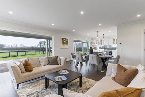 Photo of property in 4 Sunline Drive, Leamington, Cambridge, 3432