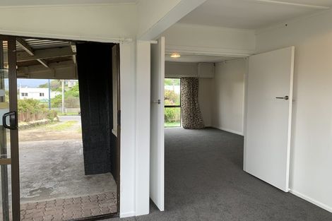 Photo of property in 27 Ngaio Street, Otaki Beach, Otaki, 5512