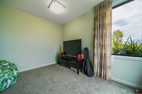Photo of property in 42 Mckellar Drive, Jacks Point, Queenstown, 9371