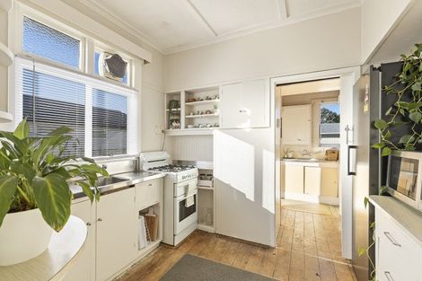 Photo of property in 389 Carrington Street, Upper Vogeltown, New Plymouth, 4310