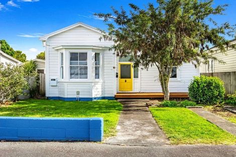 Photo of property in 15 Kelvin Street, Aramoho, Whanganui, 4500
