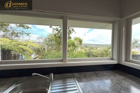 Photo of property in 20 Savoy Road, Glen Eden, Auckland, 0602