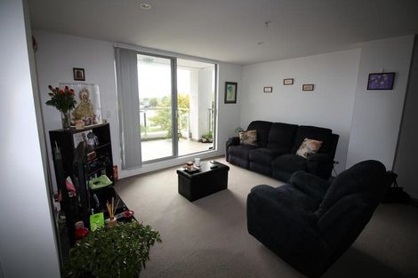 Photo of property in Bella Vista, 2c/84 Gunner Drive, Te Atatu Peninsula, Auckland, 0610