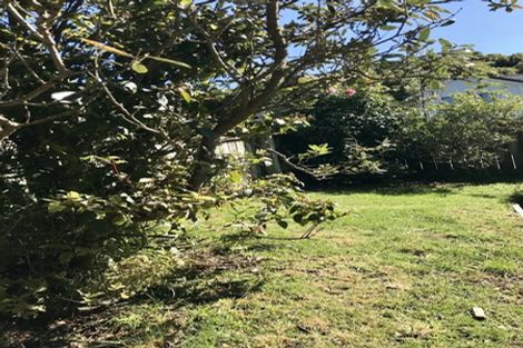 Photo of property in 52 Dress Circle, Newlands, Wellington, 6037