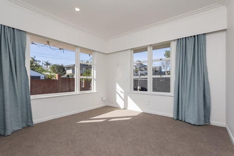 Photo of property in 2 Saratoga Avenue, Herne Bay, Auckland, 1011