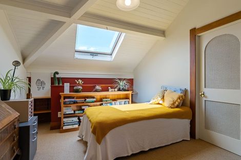 Photo of property in 2/32 Pitt Street, Wadestown, Wellington, 6012