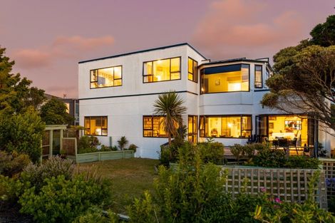 Photo of property in 73 Manly Street, Paraparaumu Beach, Paraparaumu, 5032