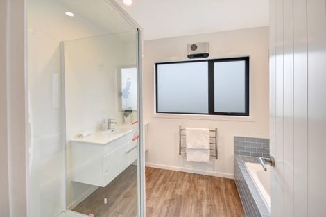 Photo of property in 9 Okahau Terrace, Warrington, 9471