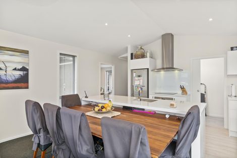 Photo of property in 95 Puhirake Crescent, Pyes Pa, Tauranga, 3112