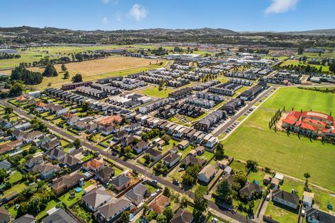 Photo of property in 31 Arimu Road, Papakura, 2110