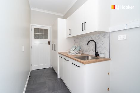 Photo of property in 65 Hargest Crescent, Saint Kilda, Dunedin, 9012