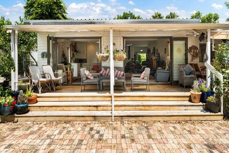 Photo of property in 23 Wharf Road, Clarks Beach, Pukekohe, 2679