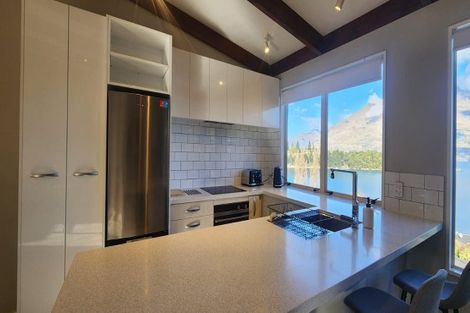 Photo of property in 4/6 Suburb Street, Queenstown, 9300