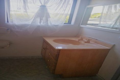 Photo of property in 122 Triangle Road, Massey, Auckland, 0614