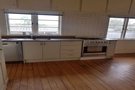 Photo of property in 17 Carey Street, Maeroa, Hamilton, 3200