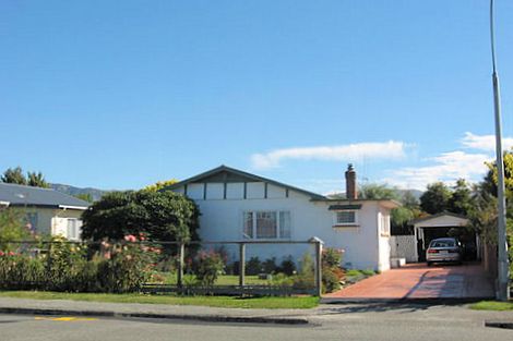 Photo of property in 68 Rhodes Street, Waimate, 7924