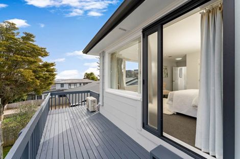 Photo of property in 15b Glendhu Road, Bayview, Auckland, 0629