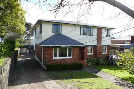 Photo of property in 77 Lake Road, Devonport, Auckland, 0622