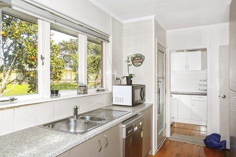 Photo of property in 37 Thompson Terrace, Manurewa, Auckland, 2102