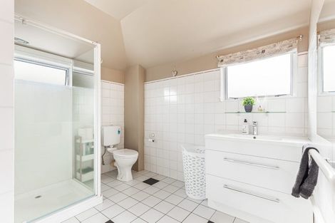 Photo of property in 1/41 Colwill Road, Massey, Auckland, 0614