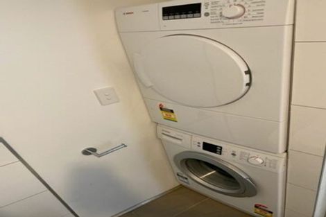 Photo of property in Apollo Apartments, 201/46 Rosedale Road, Rosedale, Auckland, 0632