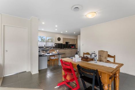 Photo of property in 58 Prince Regent Drive, Half Moon Bay, Auckland, 2012
