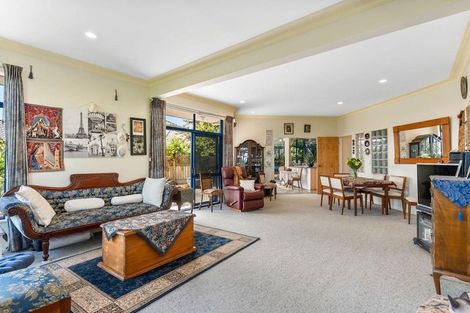 Photo of property in 40 Mccahill Views, Botany Downs, Auckland, 2010