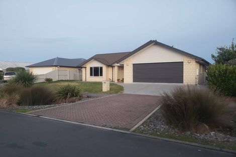 Photo of property in 16 Chesham Street, Rototuna North, Hamilton, 3210